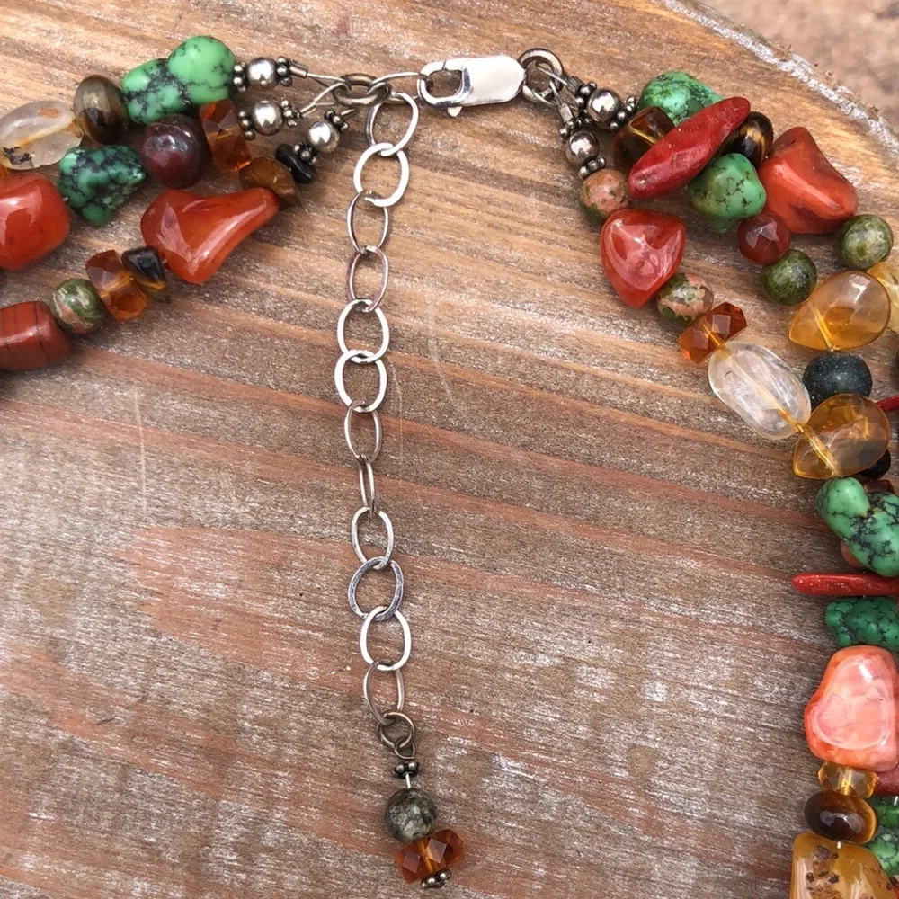 N/A beads more